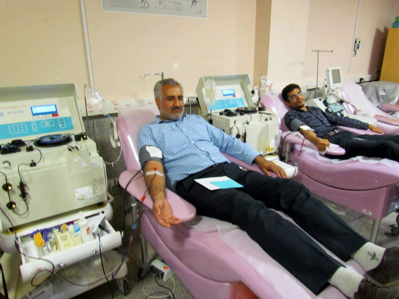 #ایثار_ادامه_دارد استقبال کارکنان صداو سیما مرکز یزد به پویش نذر خون با اهدای پلاسما